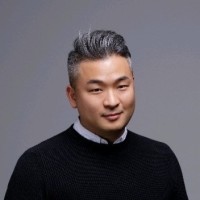 박우석
