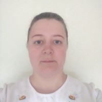 Яна Селезньова
