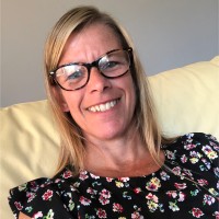 Lesley Moore