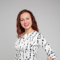 Лариса Богданова