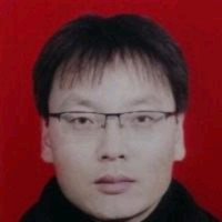 于成龙