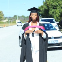 Qhawekazi Mhlontlo