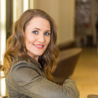 Dr. Nicole Kirsten