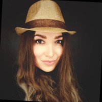 Яна Коваленко