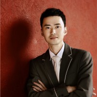 Guanming Huang