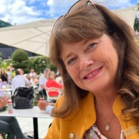 Elaine Booth