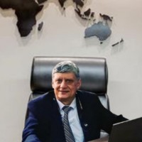 Antonio Dias. Corretor
