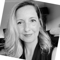 Britta Natalie Robert