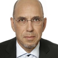 Uwe Lüthin