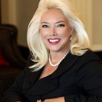 Dr Michaela McKenzie