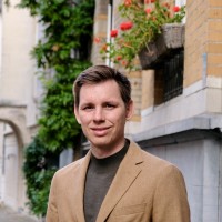 Simon Stilling
