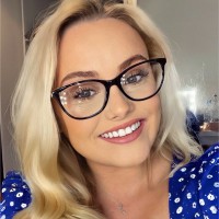 Nicole Snow