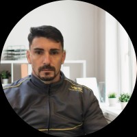 Andre B . Ferreira