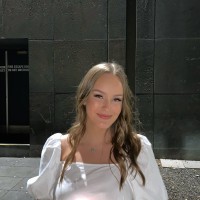 Alexandra Meade