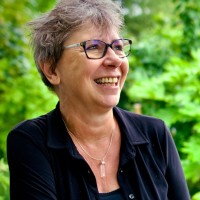 Yvonne Pos