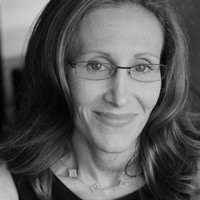 Carly Snyder, Md