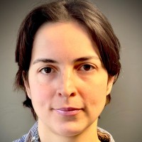 Ana Claudia De Andrade Neves