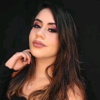 Paolla Neves