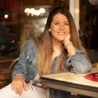 Fernanda (Fefe) SilvaFernanda (Fefe) Silva is an Influencer