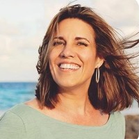 Suzanne Howell