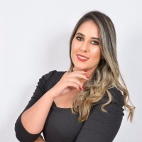 Nívia Cristina Lemos Araújo