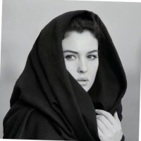 خلود صالح
