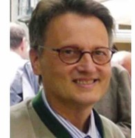 Dr. Alexander Graf V. Klinckowstroem
