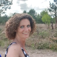 Angela van Hooff