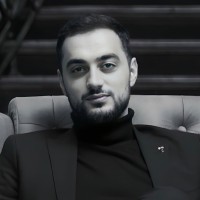 Sey Yaylakhanyan