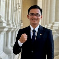 Trần Hoàng Khánh