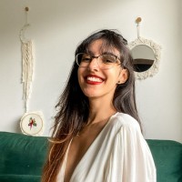 Thayná Thoni