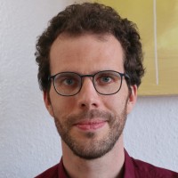 Dr. Max Stille