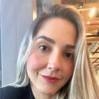 Amanda Longhi Bastos Corrêa