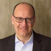 Dr. Stefan Wolf