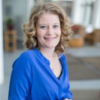 Molly Lyon, Cisr