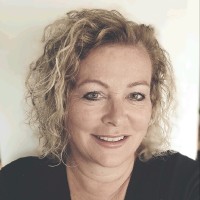 Yvonne Post