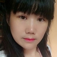 何彩红