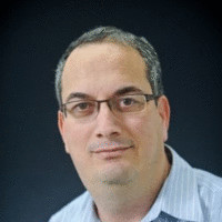 Moshe Shapira