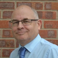 Dr Christopher Locke