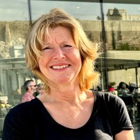 Suzanne Neggers Mba