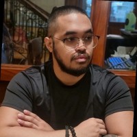 Jomari Adrian De La Rosa