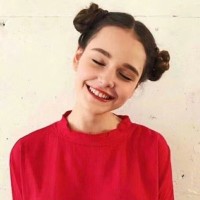 Bella L.