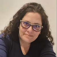 Simone Pires Suster