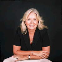 Nathalie RIEZ