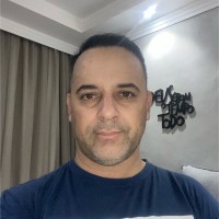 Alexandre L L De Lima