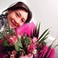 V Lau