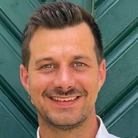 Tobias Baur