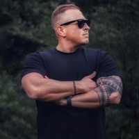 Lukas F.