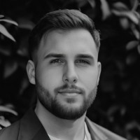 Stefan Nicholas