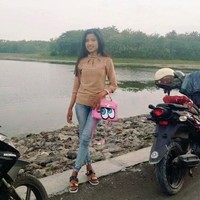 Ana Ayu Cahyaningrum